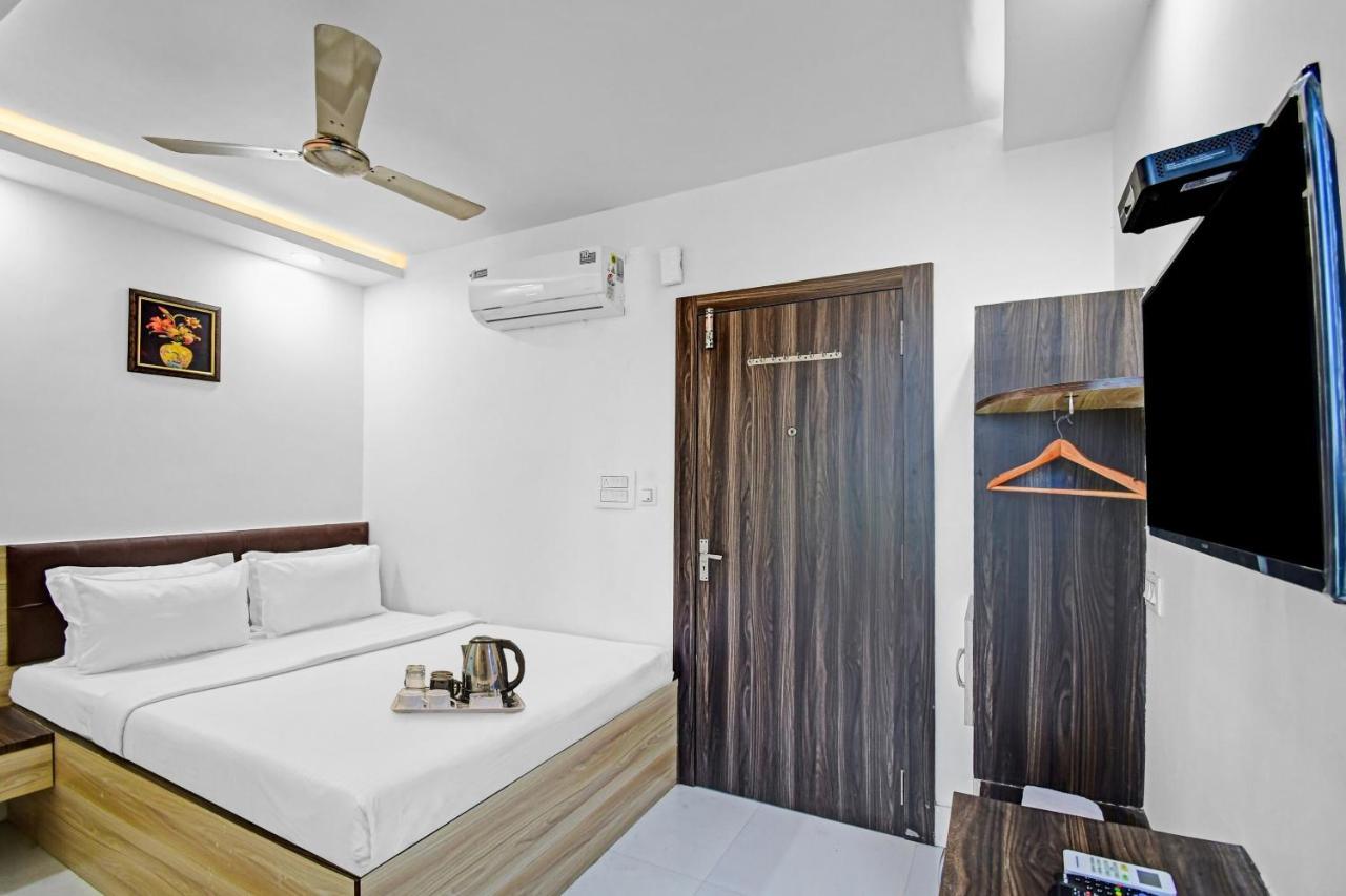 Отель Oyo Townhouse 779 Gods County Тарапит Экстерьер фото