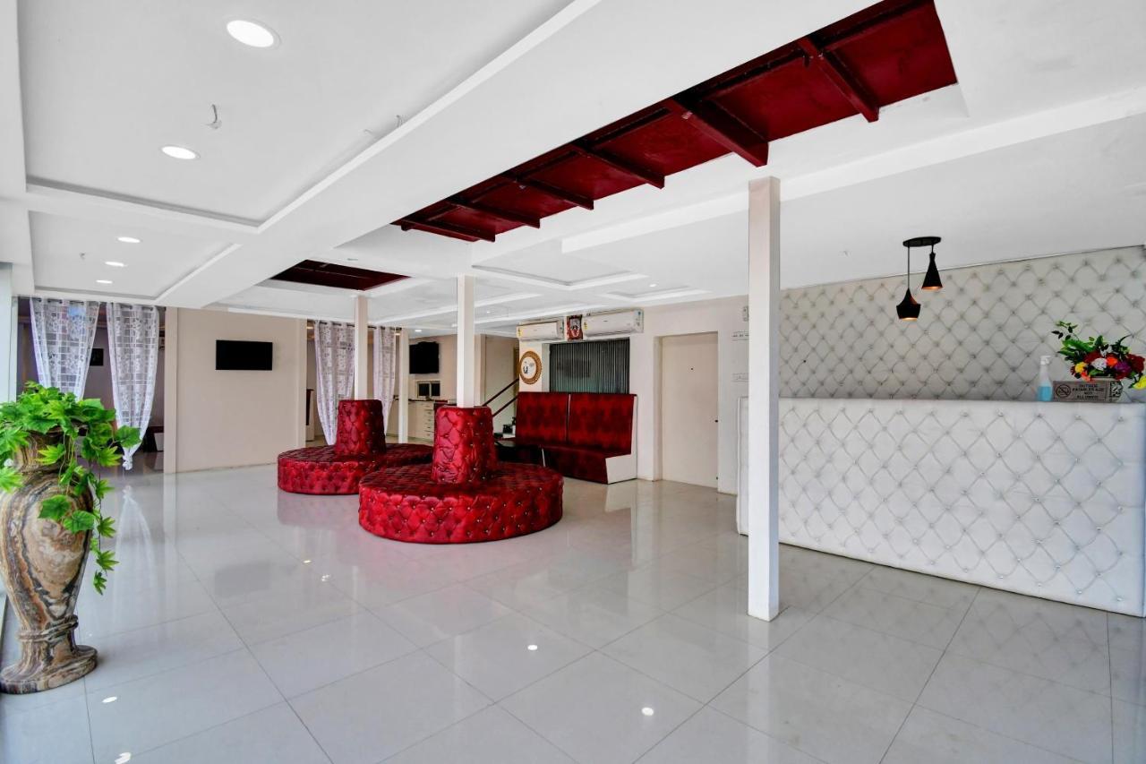 Отель Oyo Townhouse 779 Gods County Тарапит Экстерьер фото