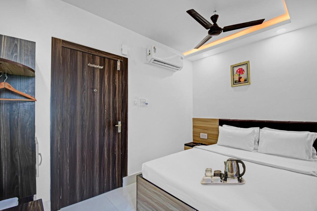 Отель Oyo Townhouse 779 Gods County Тарапит Экстерьер фото